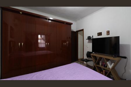 Casa à venda com 168m², 2 quartos e 2 vagas Casa à venda com 168m², 2 quartos e 2 vagasSuíte