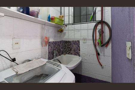 Casa à venda com 168m², 2 quartos e 2 vagas Casa à venda com 168m², 2 quartos e 2 vagasÁrea de Serviço