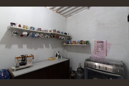 Casa à venda com 168m², 2 quartos e 2 vagas Casa à venda com 168m², 2 quartos e 2 vagasQuarto de Serviço