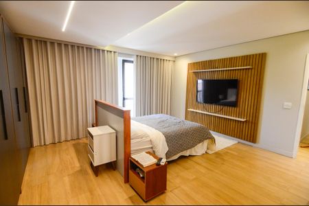 Apartamento à venda com 156m², 3 quartos e 2 vagas Apartamento à venda com 156m², 3 quartos e 2 vagasSuíte 1