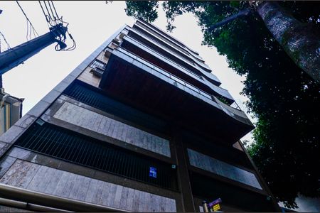 Apartamento à venda com 156m², 3 quartos e 2 vagas Apartamento à venda com 156m², 3 quartos e 2 vagasFachada