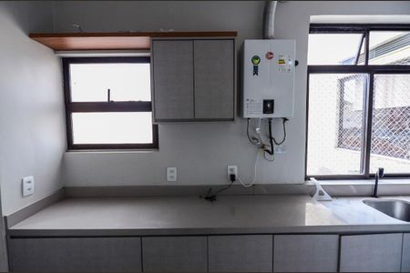 Apartamento à venda com 156m², 3 quartos e 2 vagas Apartamento à venda com 156m², 3 quartos e 2 vagasÁrea de Serviço