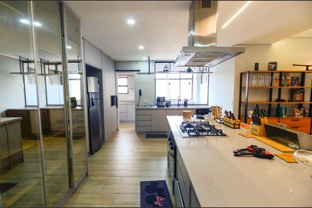 Apartamento à venda com 156m², 3 quartos e 2 vagas Apartamento à venda com 156m², 3 quartos e 2 vagasCozinha