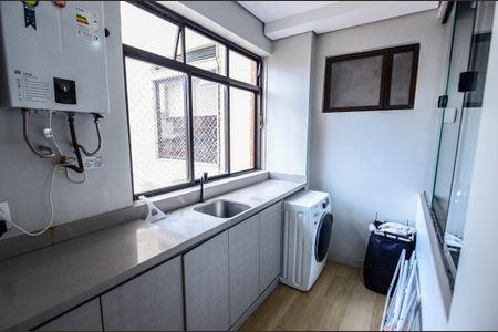 Apartamento à venda com 156m², 3 quartos e 2 vagas Apartamento à venda com 156m², 3 quartos e 2 vagasÁrea de Serviço