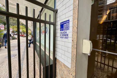 Apartamento à venda com 74m², 2 quartos e sem vagaPlaca