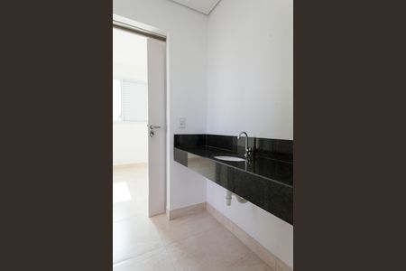 Apartamento à venda com 102m², 3 quartos e 2 vagas Apartamento à venda com 102m², 3 quartos e 2 vagasBanheiro da suíte 1