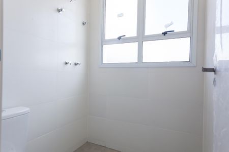 Apartamento à venda com 102m², 3 quartos e 2 vagas Apartamento à venda com 102m², 3 quartos e 2 vagasBanheiro da suíte 1