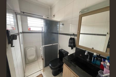 Apartamento à venda com 52m², 2 quartos e 1 vaga Apartamento à venda com 52m², 2 quartos e 1 vagaBanheiro