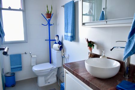 Apartamento à venda com 104m², 3 quartos e 1 vaga Apartamento à venda com 104m², 3 quartos e 1 vagaBanheiro