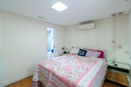 Casa de condomínio à venda com 155m², 3 quartos e 3 vagasSuíte