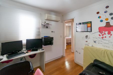 Casa de condomínio à venda com 155m², 3 quartos e 3 vagasQuarto 2