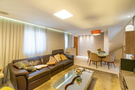 Casa de condomínio à venda com 155m², 3 quartos e 3 vagasSala