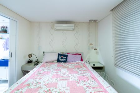 Casa de condomínio à venda com 155m², 3 quartos e 3 vagasSuíte