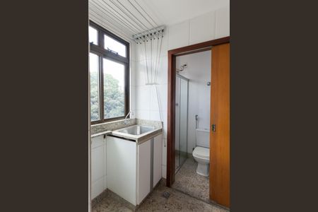 Apartamento à venda com 120m², 4 quartos e 2 vagas Apartamento à venda com 120m², 4 quartos e 2 vagasÁrea de Serviço