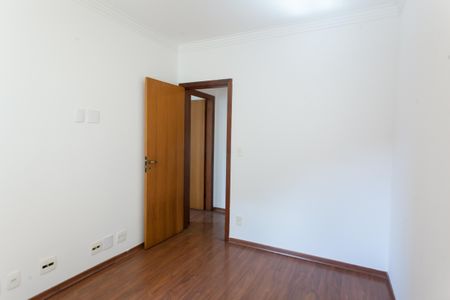 Apartamento à venda com 120m², 4 quartos e 2 vagas Apartamento à venda com 120m², 4 quartos e 2 vagasSemi Suíte 2