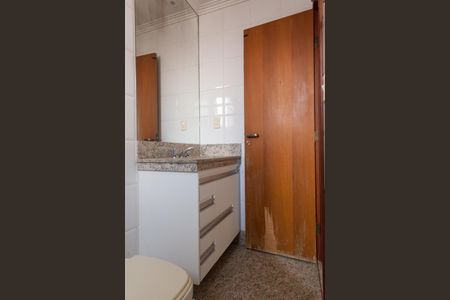 Apartamento à venda com 120m², 4 quartos e 2 vagas Apartamento à venda com 120m², 4 quartos e 2 vagasBanheiro Suíte 02