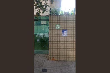 Apartamento à venda com 120m², 4 quartos e 2 vagas Apartamento à venda com 120m², 4 quartos e 2 vagasPlaquinha