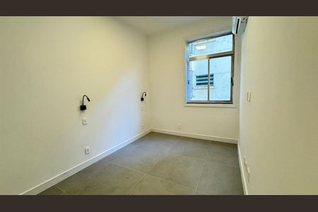 Apartamento à venda com 2 quartos, 70m² em 66, Rio de Janeiro