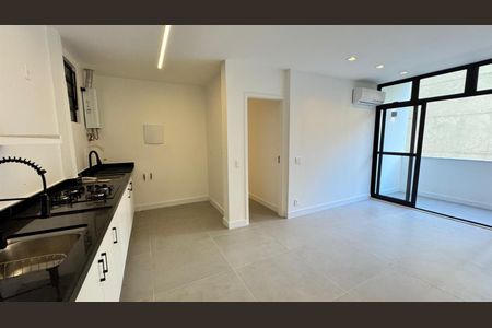 Apartamento à venda com 2 quartos, 70m² em 66, Rio de Janeiro