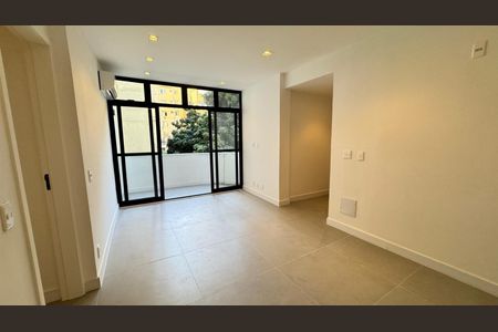 Apartamento à venda com 2 quartos, 70m² em 66, Rio de Janeiro