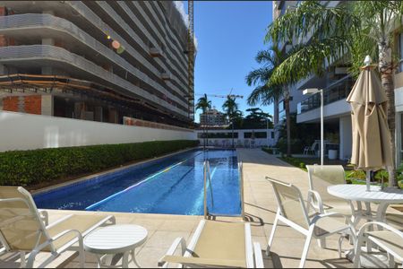 Apartamento à venda com 96m², 3 quartos e 1 vagaÁrea Comum - Piscina