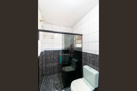 Casa à venda com 242m², 7 quartos e 4 vagasBanheiro casa 1