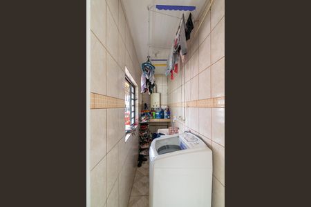 Casa à venda com 242m², 7 quartos e 4 vagasCasa 2 Área de serviço