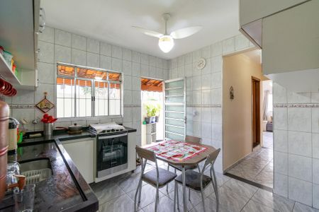 Casa à venda com 242m², 7 quartos e 4 vagasCozinha casa 1