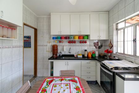 Casa à venda com 242m², 7 quartos e 4 vagasCozinha casa 1