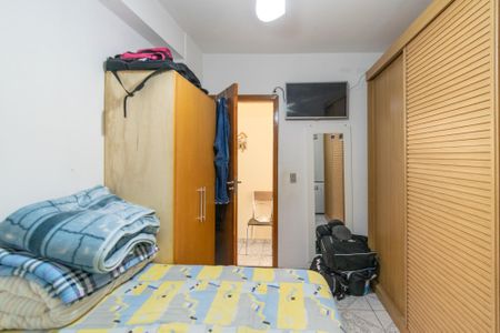 Casa à venda com 242m², 7 quartos e 4 vagasQuarto 2 casa 1