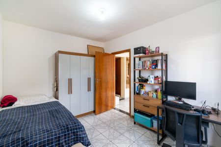 Casa à venda com 242m², 7 quartos e 4 vagasQuarto 1 casa 1