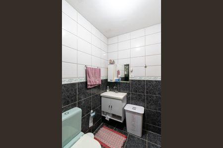 Casa à venda com 242m², 7 quartos e 4 vagasBanheiro casa 1