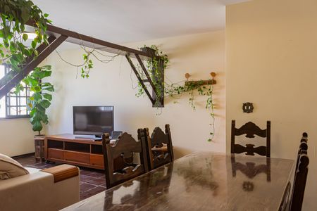 Apartamento para alugar com 135m², 4 quartos e 1 vaga Apartamento para alugar com 135m², 4 quartos e 1 vagaSala de Jantar