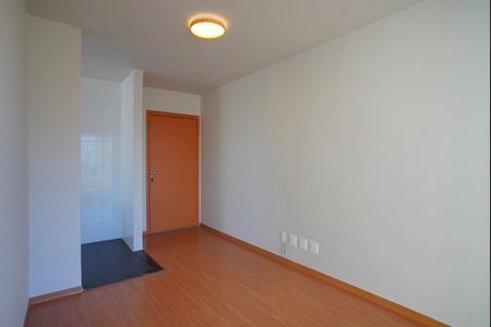 Sala de apartamento à venda com 2 quartos, 44m² em Rubem Berta, Porto Alegre