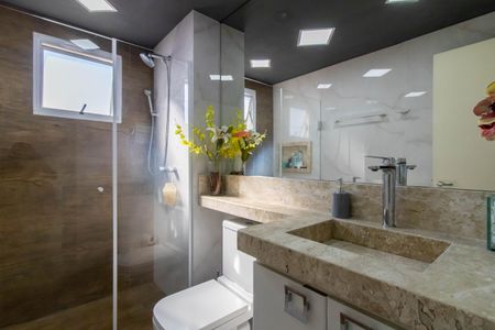 Apartamento à venda com 43m², 2 quartos e 1 vaga Apartamento à venda com 43m², 2 quartos e 1 vagaBanheiro