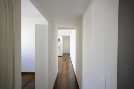 Apartamento à venda com 58m², 2 quartos e 1 vagaCorredor
