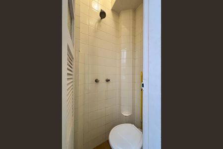 Apartamento à venda com 90m², 2 quartos e 1 vaga Apartamento à venda com 90m², 2 quartos e 1 vagaBanheiro de Serviço