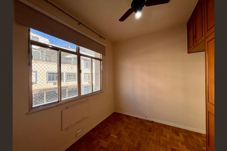 Apartamento à venda com 90m², 2 quartos e 1 vaga Apartamento à venda com 90m², 2 quartos e 1 vagaQuarto 1