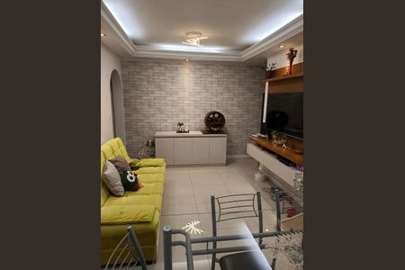 Apartamento à venda com 66m², 2 quartos e 1 vagaSala