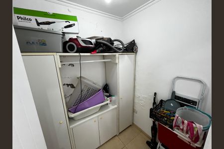 Casa à venda com 223m², 3 quartos e 3 vagas Casa à venda com 223m², 3 quartos e 3 vagasQuarto de Serviço