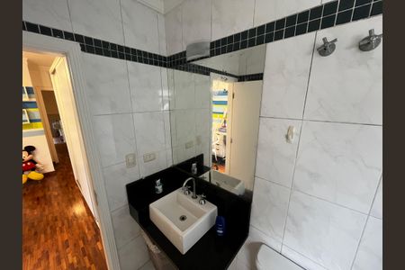 Casa à venda com 223m², 3 quartos e 3 vagas Casa à venda com 223m², 3 quartos e 3 vagasBanheiro da Suíte 3