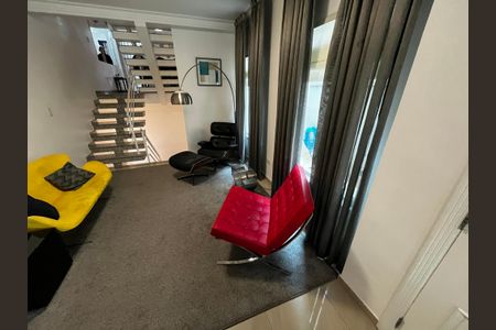 Casa à venda com 223m², 3 quartos e 3 vagas Casa à venda com 223m², 3 quartos e 3 vagasSala