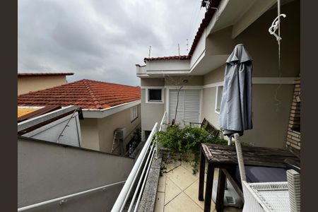 Casa à venda com 223m², 3 quartos e 3 vagas Casa à venda com 223m², 3 quartos e 3 vagasÁrea comum - Churrasqueira