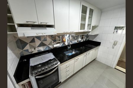 Apartamento à venda com 80m², 3 quartos e 2 vagasCozinha