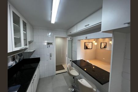 Apartamento à venda com 80m², 3 quartos e 2 vagasCozinha