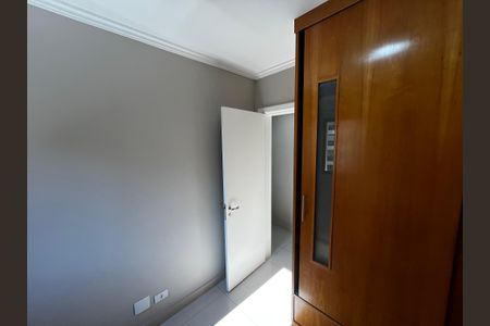 Apartamento à venda com 80m², 3 quartos e 2 vagasQuarto 2
