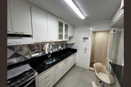 Apartamento à venda com 80m², 3 quartos e 2 vagasCozinha