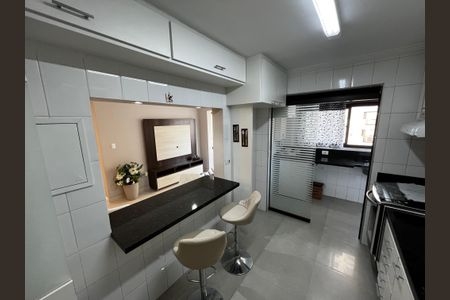 Apartamento à venda com 80m², 3 quartos e 2 vagasCozinha