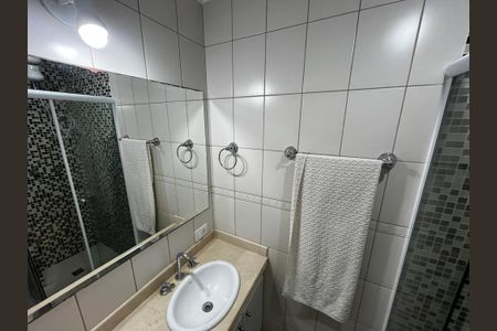 Apartamento à venda com 80m², 3 quartos e 2 vagasBanheiro Social