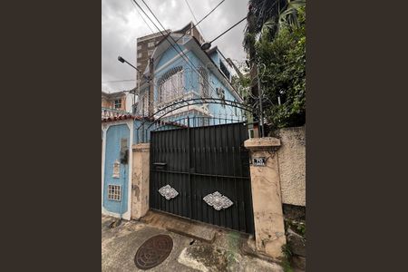 Apartamento à venda com 65m², 2 quartos e sem vaga Apartamento à venda com 65m², 2 quartos e sem vagaFachada